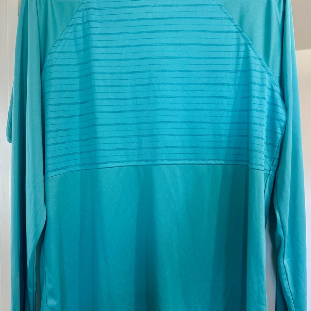 TWO (2) Womens Rash Guards - Picture 2 of 7